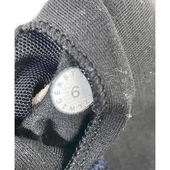 Lululemon Energy Bra Size 6 Embellished Multi - Picture 9 of 9